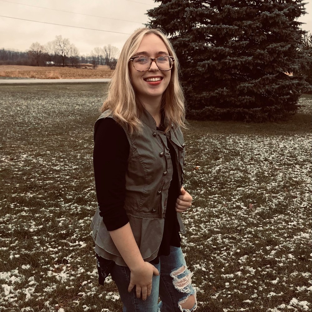 Meet your Posher, Kayla